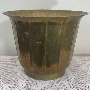 Vintage brass planter || Vintage brass vase || brass ash bucket || brass bucket
